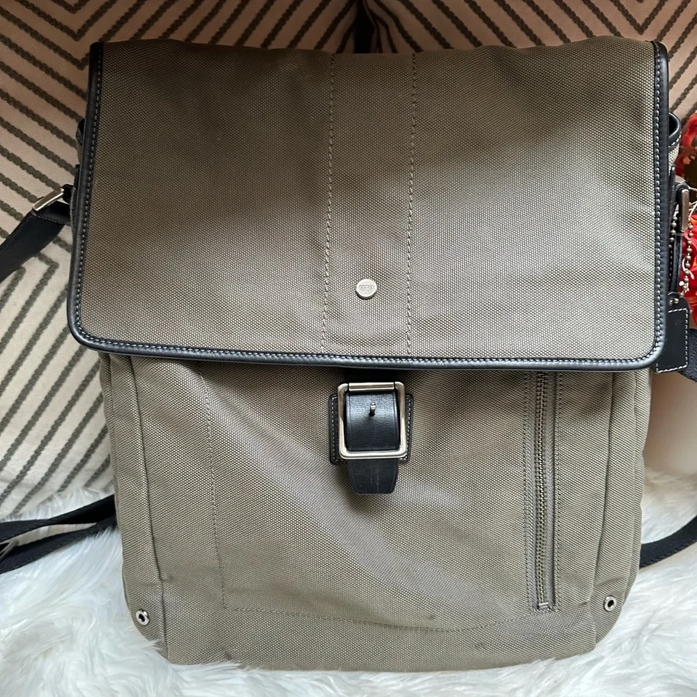 Coach Leatherware 5720 Canvas/Leather Messenger Crossbody Bag